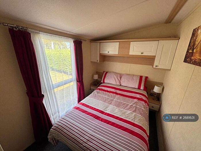 2 Bedroom Mobile Home To Rent In Buckingham Road, Westbury, Brackley, NN13
