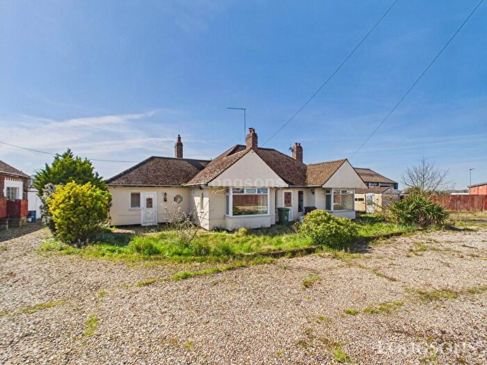 4 Bedroom Detached Bungalow For Sale In Tuns Road, Necton, PE37