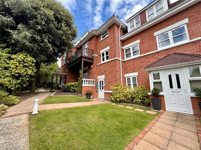 2 Bedroom Apartment To Rent In Meyrick Park Crescent, Bournemouth, Dorset, BH3