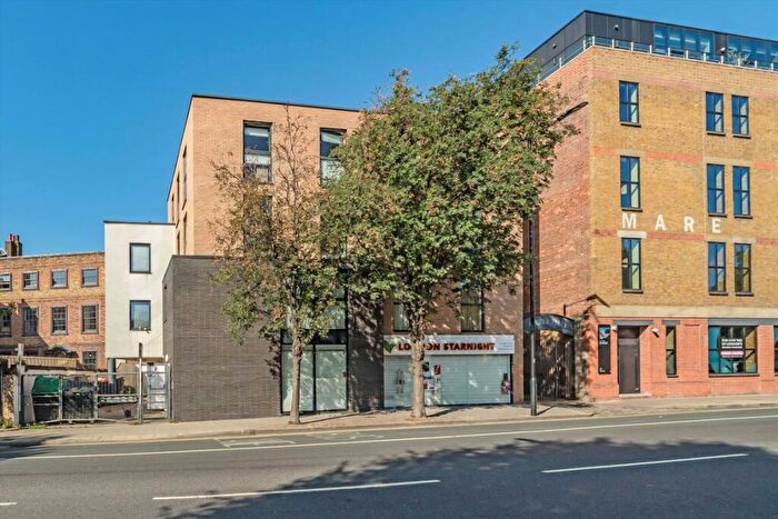 3 Bedroom Flat For Sale In Mare Street, London, E8