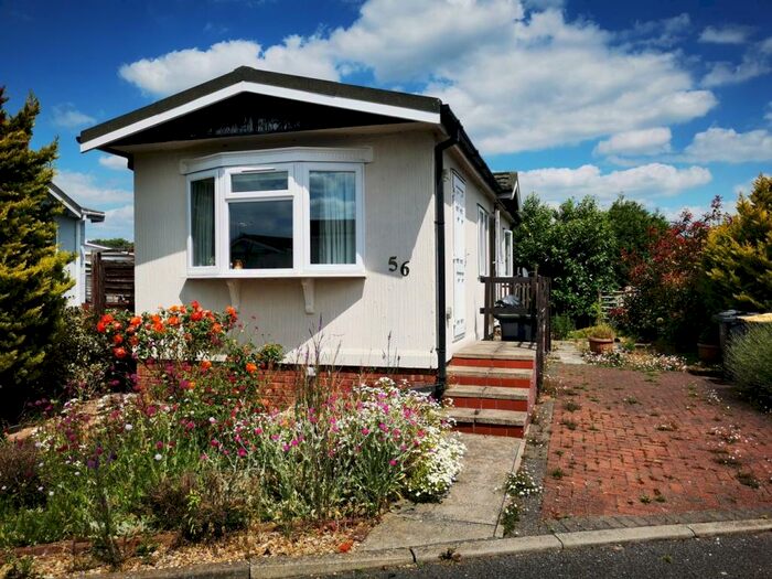 1 Bedroom Park Home For Sale In Rose Crescent, Pavenham, Bedford, MK43