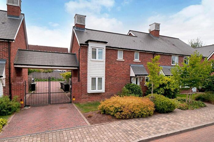 2 Bedroom Semi Detached House To Rent In Queen StreetKings Hill, ME19