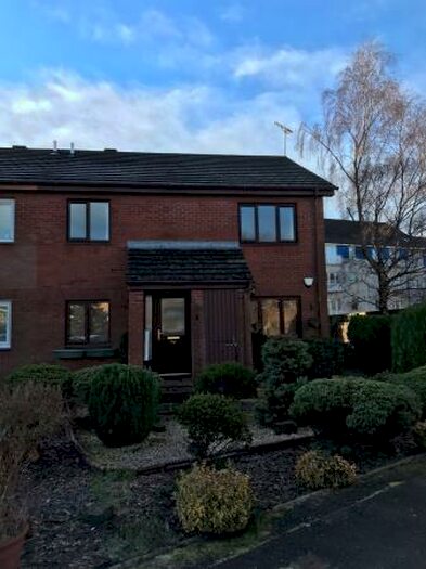 2 Bedroom Flat To Rent In Netherton Road, G13