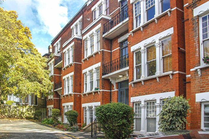 2 Bedroom Flat To Rent In Devonshire Road, London, SE23