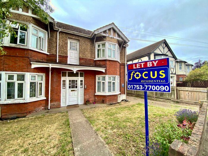 Studio To Rent In Burnham, SL1