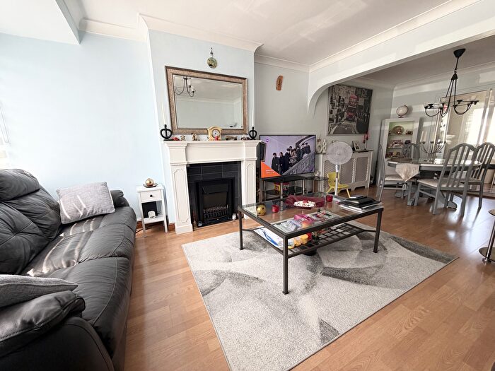 2 Bedroom Terraced House To Rent In Middleham Road, N18