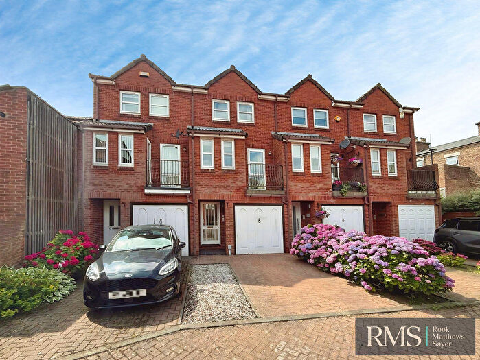 3 Bedroom Town House For Sale In Hawthorn Mews, Newcastle Upon Tyne, NE3
