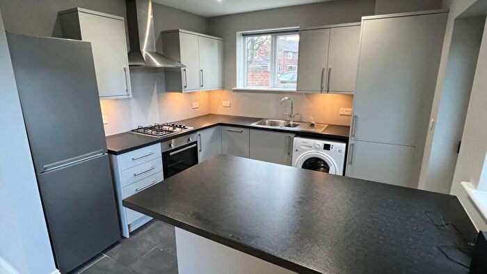 4 Bedroom Semi-Detached House To Rent In £pppw, Finchley Road, Fallowfield, M14