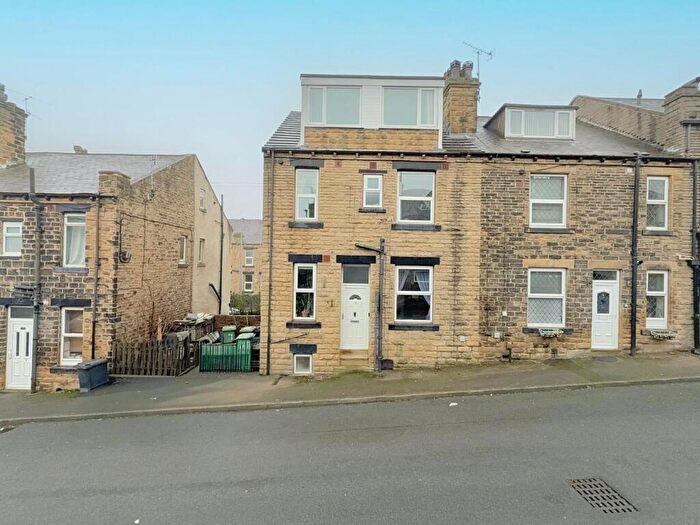 3 Bedroom End Of Terrace House For Sale In Eggleston Street, Leeds, LS13