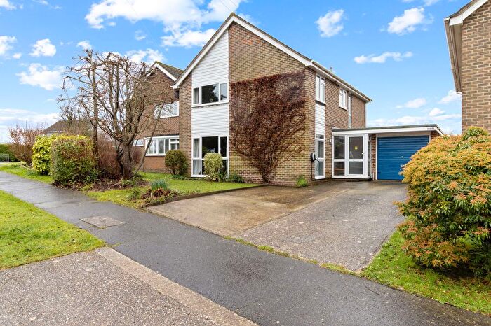 4 Bedroom Detached House For Sale In Worcester Road, Chichester, PO19