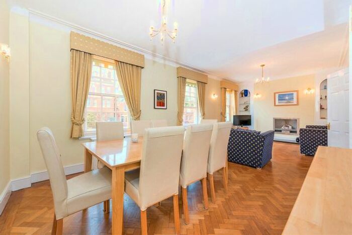 3 Bedroom Flat To Rent In Mandeville Court, Finchley Road, NW3