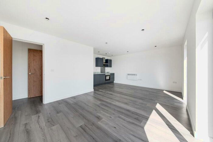 1 Bedroom Penthouse To Rent In Penthouse, Card House, Bingley Road, Bradford, BD9