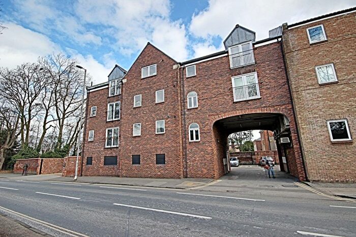 3 Bedroom Flat To Rent In Regal Court, Manor Road, Beverley, East Riding Of Yorkshire, Uk, HU17