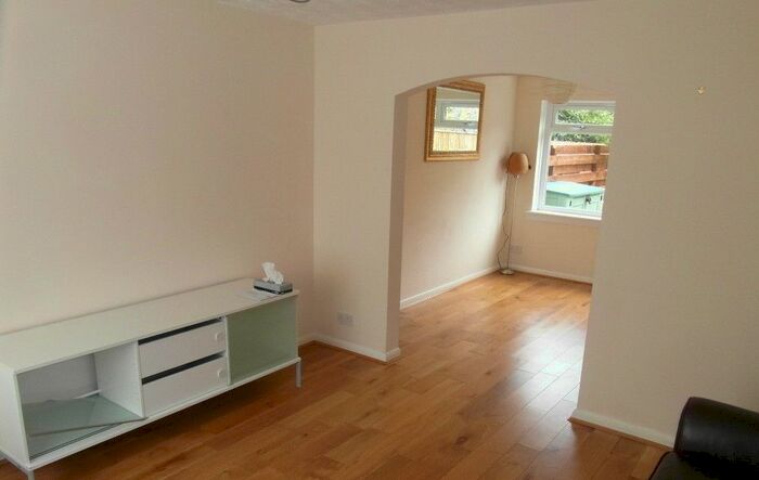 3 Bedroom Detached House To Rent In Gogarloch Syke, Edinburgh, EH12