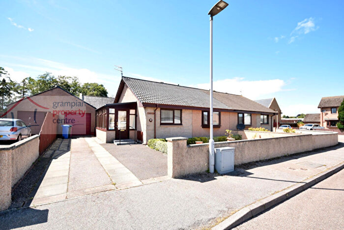 2 Bedroom Semi-Detached Bungalow For Sale In Springfield Gardens, Elgin, IV30