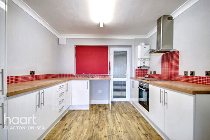 2 Bedroom Apartment To Rent In Marine Parade East, Clacton-On-Sea, CO15