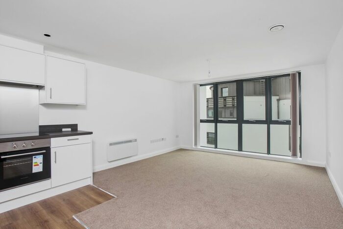 2 Bedroom Flat To Rent In Bennington Street, Cheltenham, GL50