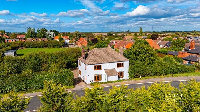 3 Bedroom Detached House For Sale In Sunny View Cottage, Great North Road, Weston, Nottinghamshire, NG23
