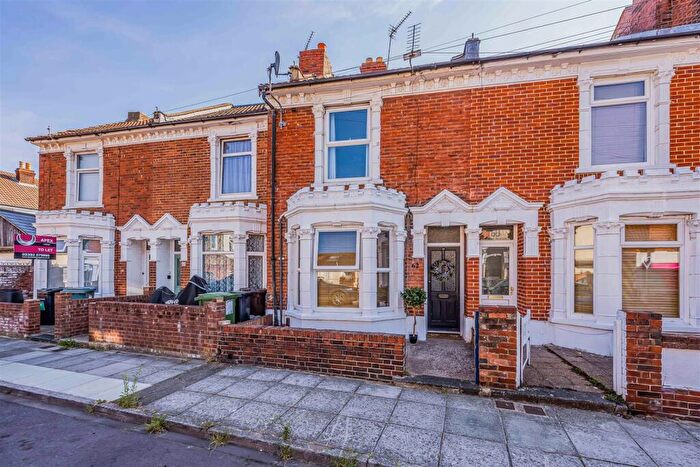 3 Bedroom Terraced House For Sale In Tennyson Road, Portsmouth, PO2