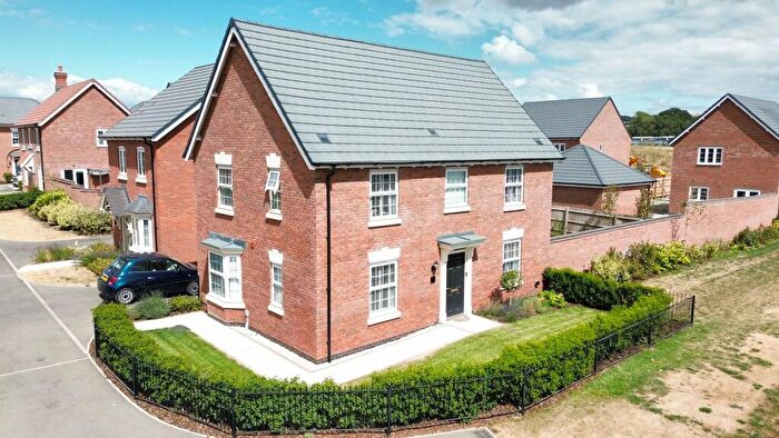 6 Bedroom Detached House For Sale In Boot Lane, Hugglescote, LE67
