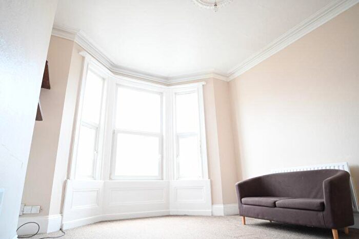 1 Bedroom Flat To Rent In De Montfort Road, Brighton, BN2