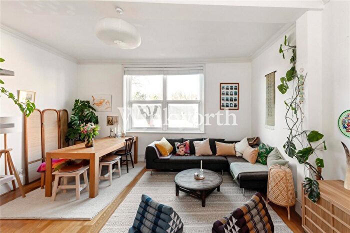 4 Bedroom Apartment For Sale In Wightman Road, London, N4