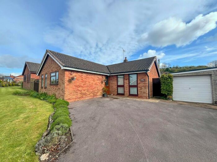 3 Bedroom Detached Bungalow For Sale In Park View, Ruardean, GL17