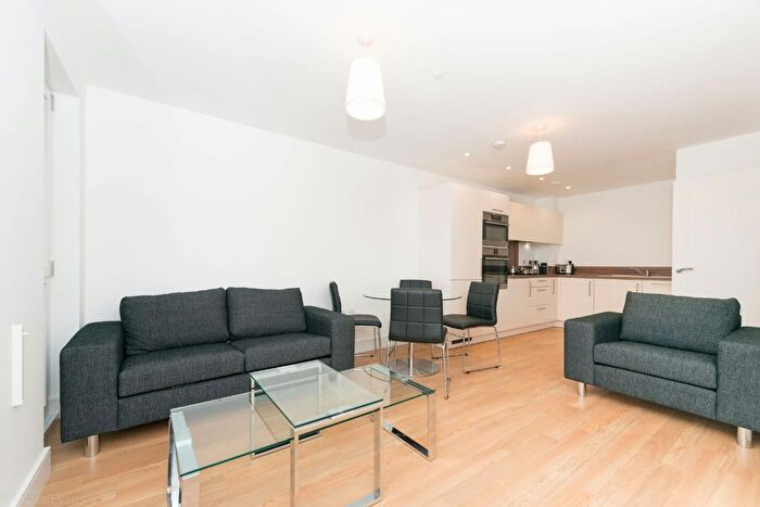 1 Bedroom Flat To Rent In Ivy Point, No The Avenue, Bow, E3