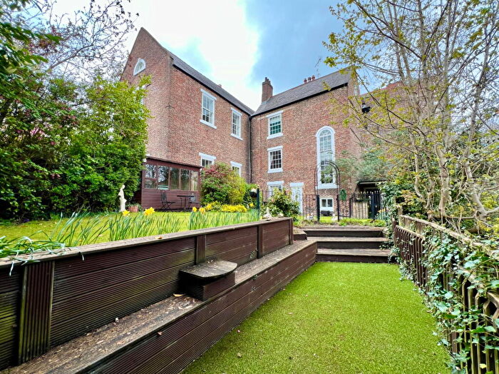 3 Bedroom Apartment For Sale In St. Annes Court, Castle Chare, Durham City, DH1