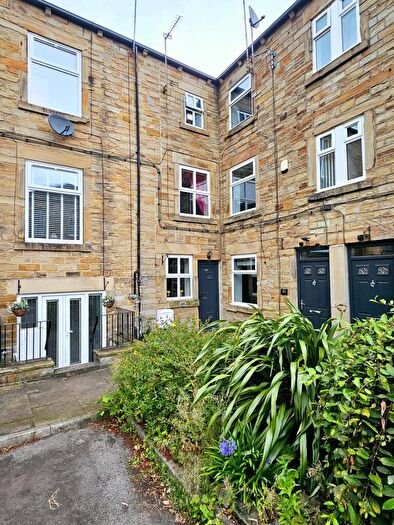4 Bedroom Terraced House To Rent In A Grove Square, Gomersal, Cleckheaton, BD19