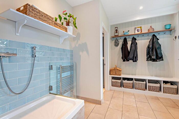 5 Bedroom Detached House For Sale In Teston Road, Offham, West Malling, Kent, ME19