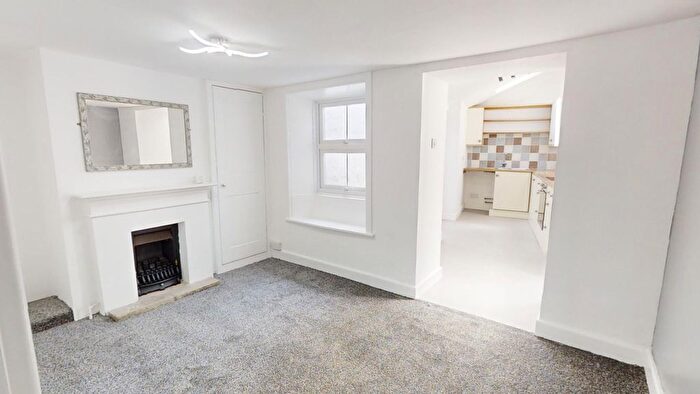 3 Bedroom End Of Terrace House For Sale In Easton Square, Portland, Dorset, DT5