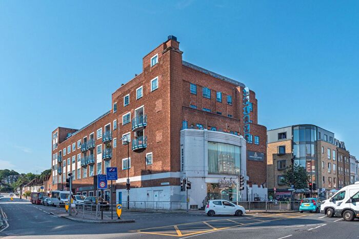 2 Bedroom Flat For Sale In Vanbrugh Hill, Greenwich, London, SE10