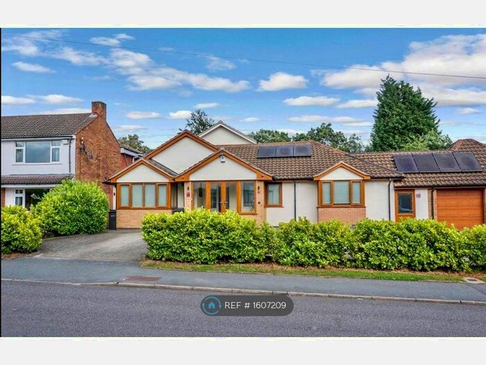 5 Bedroom Bungalow To Rent In Blackwell Road, Sutton Coldfield, B72