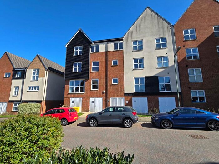 2 Bedroom Flat To Rent In Cloudeseley Close, Sidcup, DA14