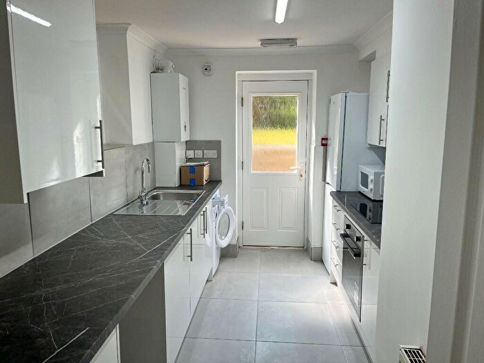 3 Bedroom Flat To Rent In Archfield Road, Bristol, BS6