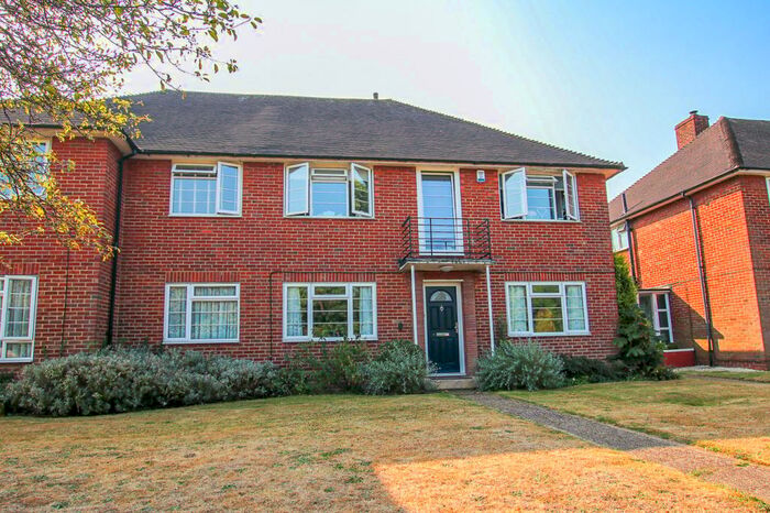 2 Bedroom Maisonette To Rent In Peaches Close, Cheam, Sutton, SM2