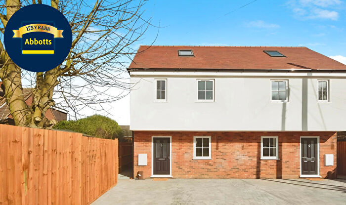 4 Bedroom Semi-Detached House To Rent In Stock Road -Galleywood, CM2