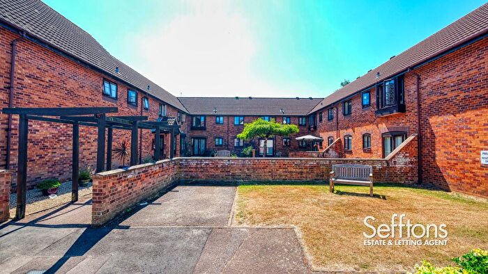 1 Bedroom Flat For Sale In Laurel Court, Armstrong Road, Norwich, Norfolk, NR7
