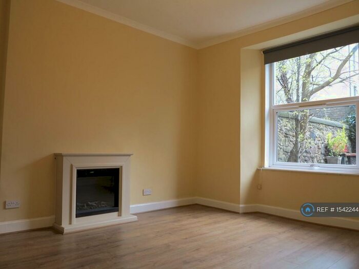 1 Bedroom Flat To Rent In Elliot Street, Edinburgh, EH7