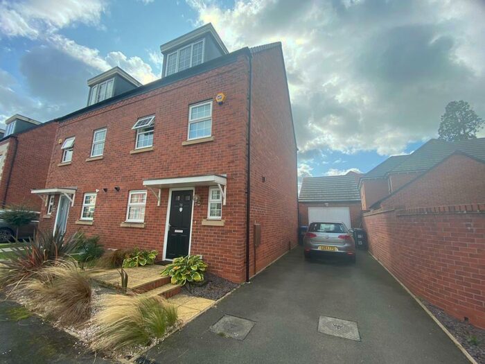 3 Bedroom House To Rent In Peabody Way, Warwick, CV34