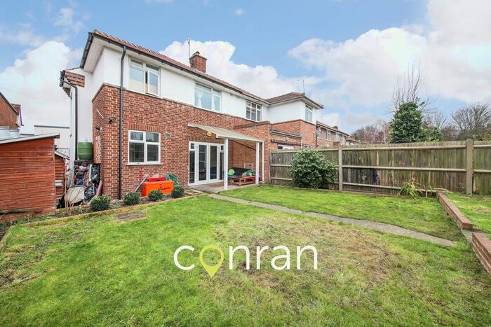 3 Bedroom Semi-Detached House To Rent In The Heights, Charlton, SE7