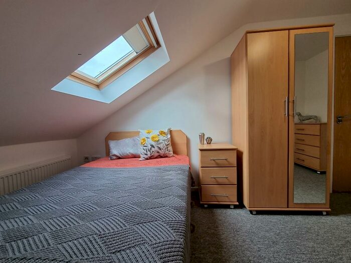 5 Bedroom Flat Share To Rent In Tiverton Way, Cambridge, Cambridgeshire, CB1