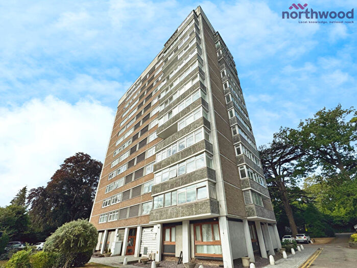 2 Bedroom Flat To Rent In Brampton Towers, SO16