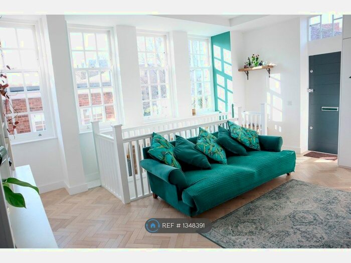 2 Bedroom Flat To Rent In Oldham Terrace, London, W3