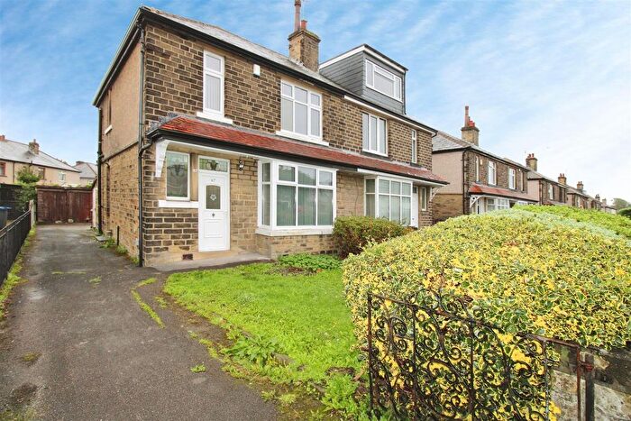 3 Bedroom Semi-Detached House To Rent In Moorside Road, Bradford, BD2