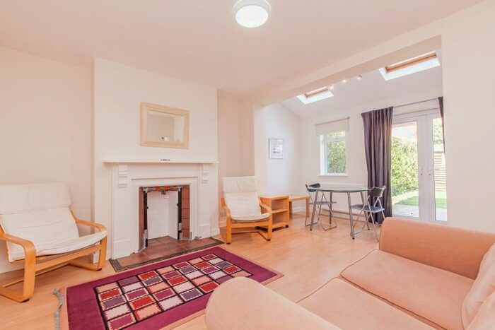 1 Bedroom Flat To Rent In Maidcroft Road, Oxford, OX4