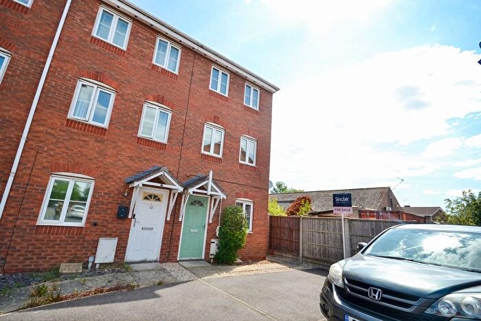 3 Bedroom Semi-Detached House To Rent In Stableford Close, Shepshed, LE12