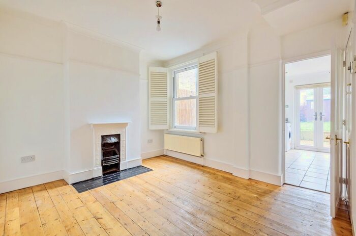 2 Bedroom Terraced House To Rent In Salisbury Road, Bromley, BR2