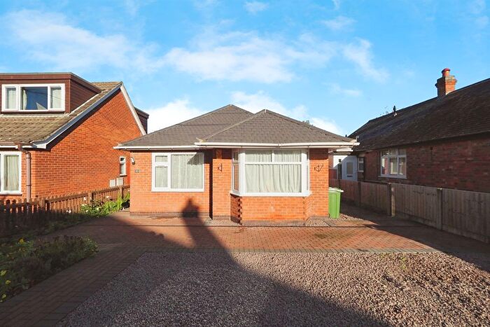 2 Bedroom Detached Bungalow For Sale In Byron Street, Loughborough, LE11